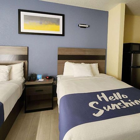 Days Inn By Wyndham Freeport Ngoại thất bức ảnh