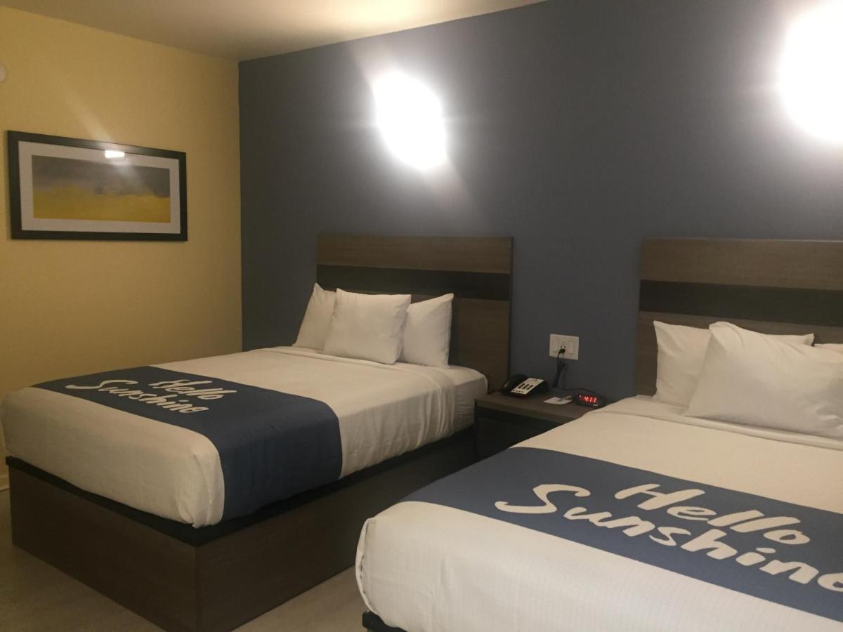 Days Inn By Wyndham Freeport Ngoại thất bức ảnh