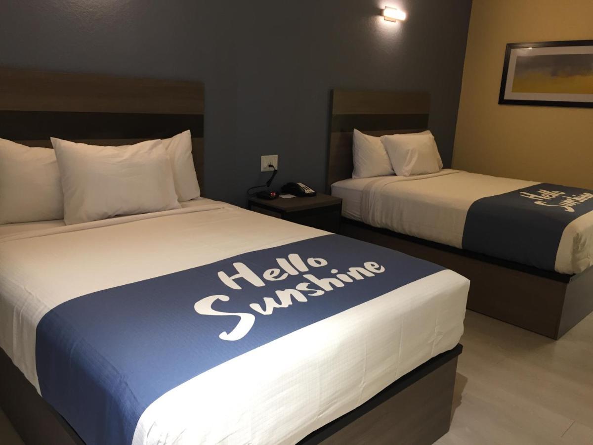 Days Inn By Wyndham Freeport Ngoại thất bức ảnh