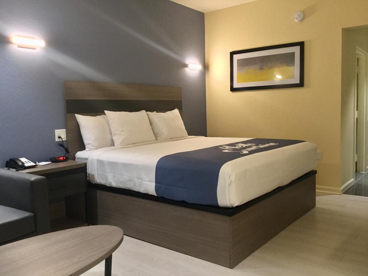 Days Inn By Wyndham Freeport Ngoại thất bức ảnh